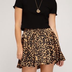 ANIMAL FLUTTER PRINT MINI SKIRT